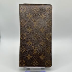 Louis Vuitton Monogram Brazza Wallet Unisex